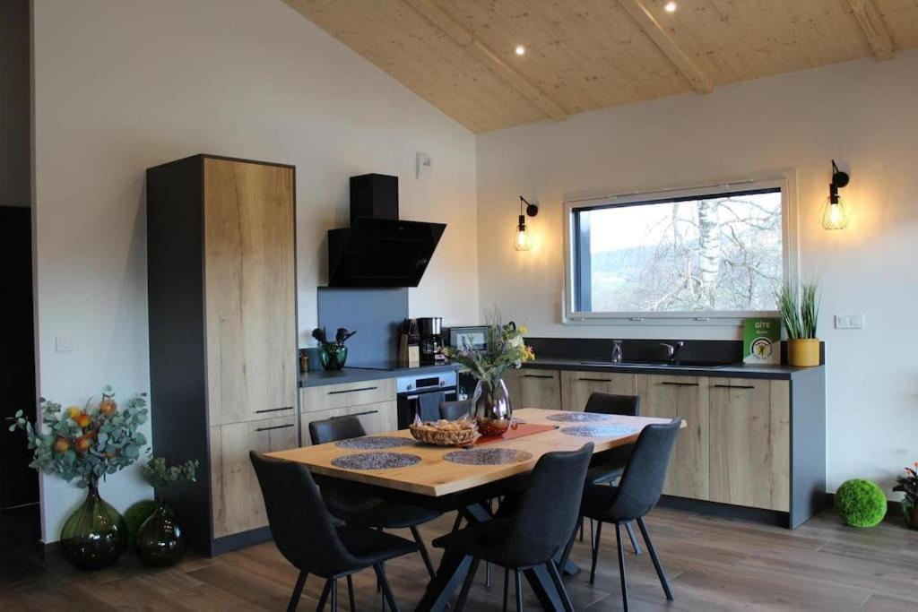 Gite Chalet, Au Doubs Logis Pierrefontaine-les-Varans Exteriör bild